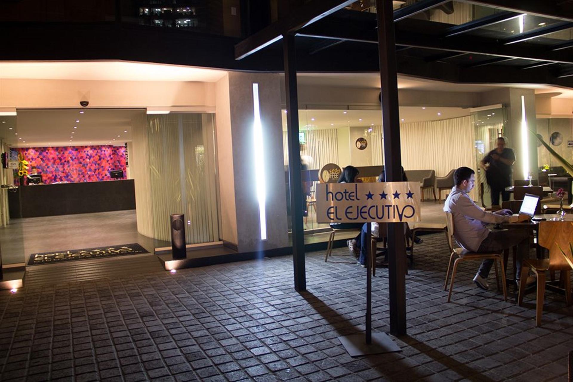 โรงแรมเอล เอเคกูติโบ บาย เรฟอร์มา อเวนิว เม็กซิโกซิตี้ ภายนอก รูปภาพ